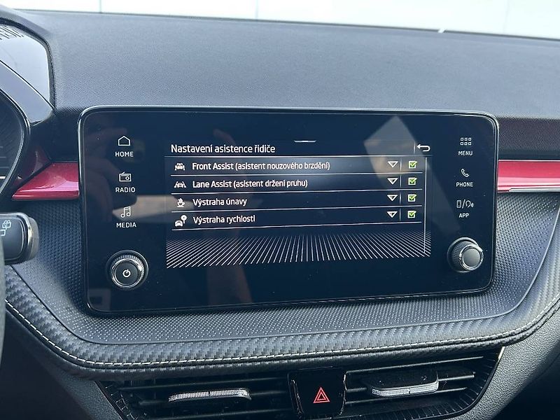 Škoda Fabia Monte Carlo 6MP 1,0TSI - fotka 15 z 24