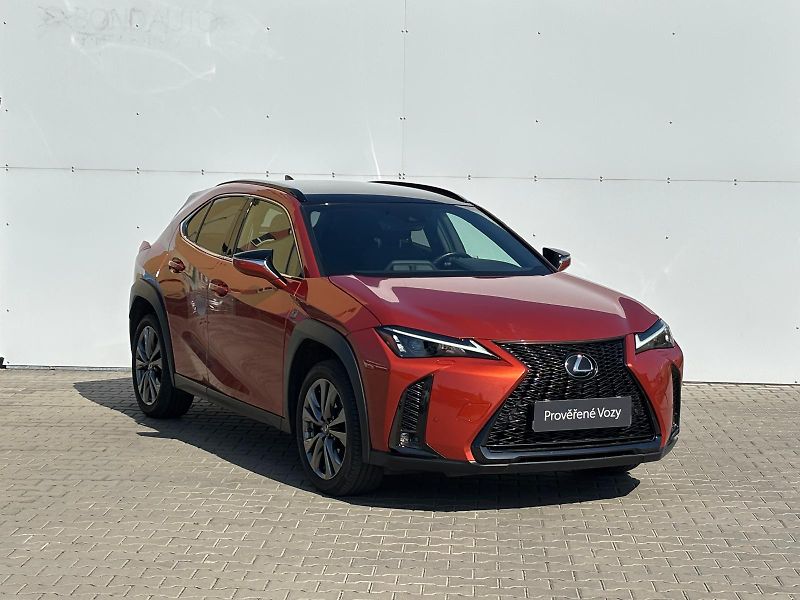 Lexus UX 250h 2,0 HSD F Sport Design AWD - fotka 6 z 29