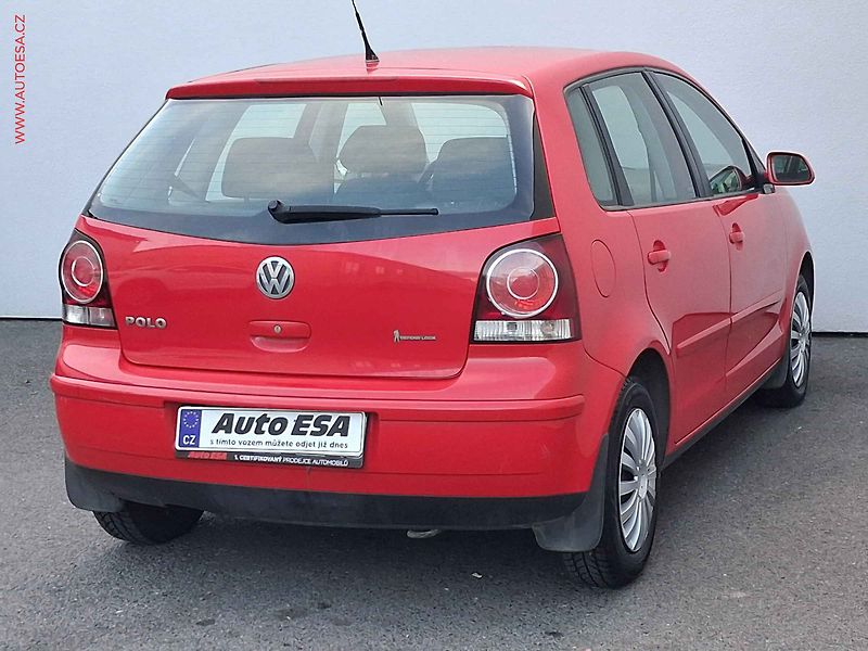 Volkswagen Polo (2005) 1.2i, 2.maj,ČR, AC - fotka 4 z 15