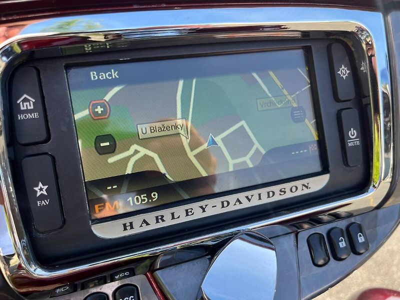 Harley-Davidson FLHTKSE ULTRA LIMITED CVO (2013) - fotka 15 z 16