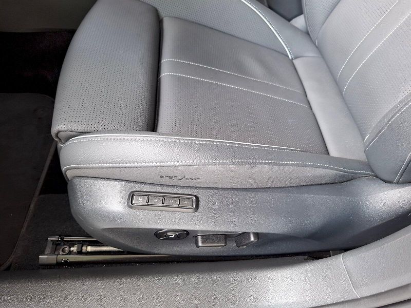 Škoda Superb (2025) SPORTLINE TS 195/2.0 A7A - fotka 10 z 31