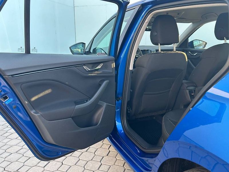 Škoda Scala FRESH 6MP 1,0TSI - fotka 7 z 24