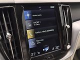 Volvo XC60 B4 AWD MOMENTUM PRO REZERVACE - náhled 28