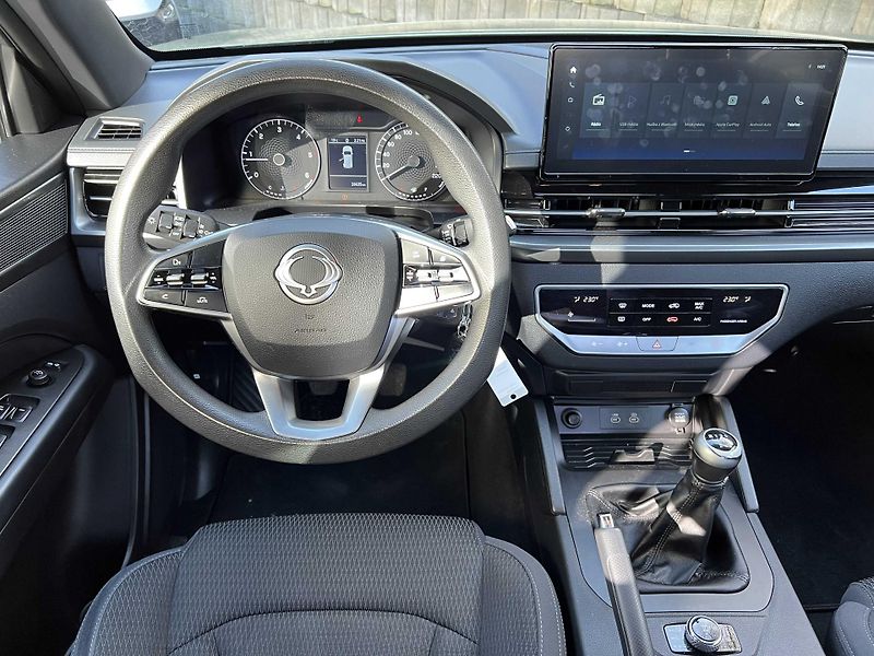 SsangYong Musso Grand 2.2 e-XDi 220 4x4 ZÁRUKA - fotka 11 z 21