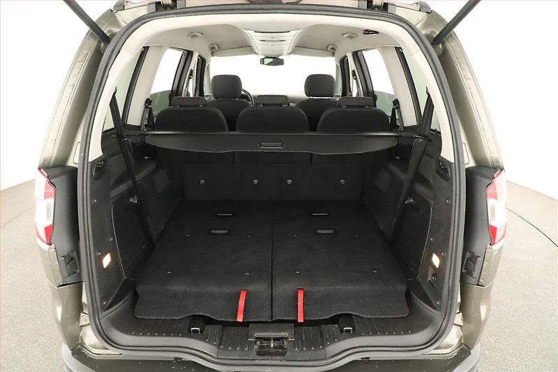 Ford Galaxy (2013) 2.0 TDCi, Automat, 7 míst - fotka 17 z 18