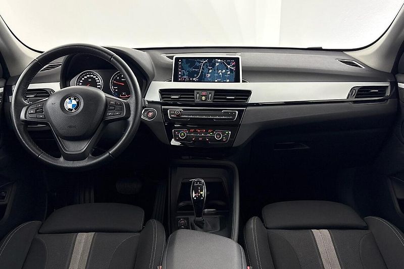 BMW X1 sDrive18i - fotka 14 z 24