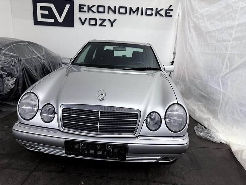 Mercedes-Benz Třídy E (1997) 200i,kompressor,Elegance - fotka 3 z 31