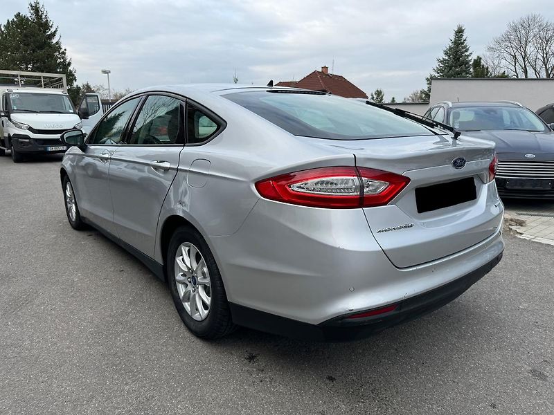 Ford Mondeo 1.5 Ti-VCT 118kW - fotka 4 z 19