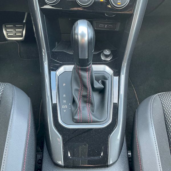 Volkswagen T-Roc (2022) 2.0 TDI DSG Sport - fotka 29 z 31