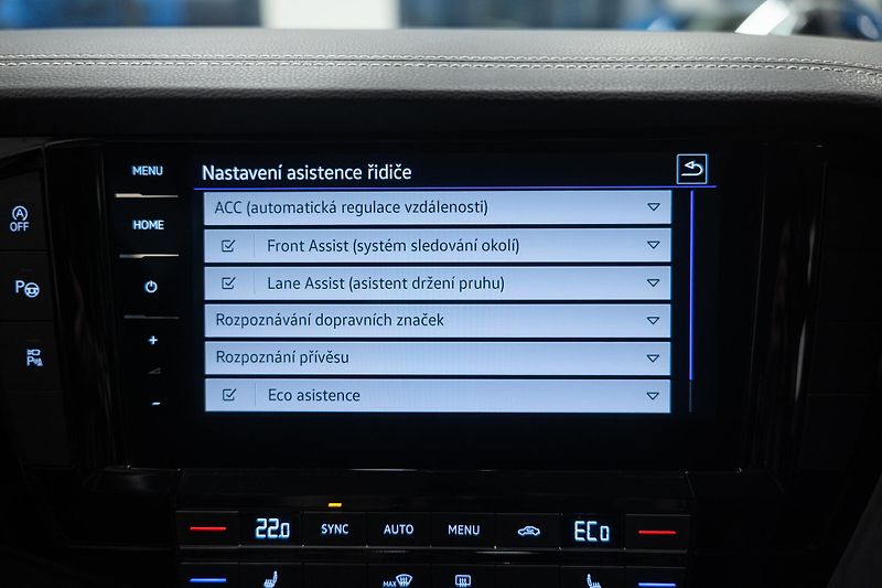 Volkswagen Touareg (2022) 3.0TDI 210KW 4X4 1ČR NOVÁ CENA - fotka 33 z 39