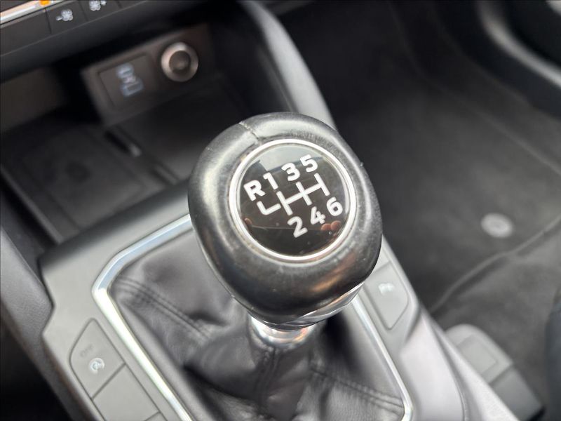 Ford Kuga 1,5 EcoBlue 88kW Titanium X - fotka 40 z 49