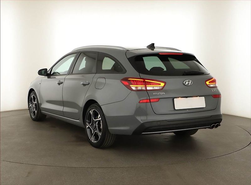 Hyundai i30 (2023) N-Line 1.0 T-GDI, ČR,1.maj - fotka 4 z 21
