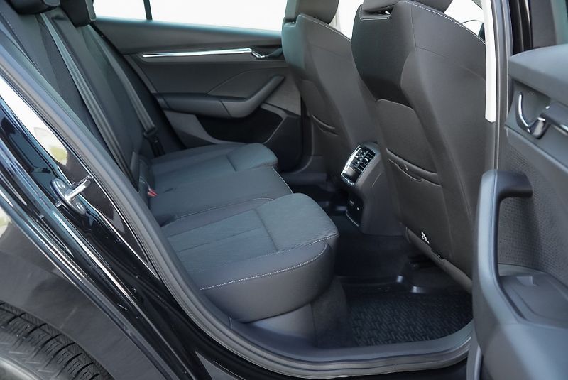 Škoda Octavia 2.0 TDi - fotka 27 z 28
