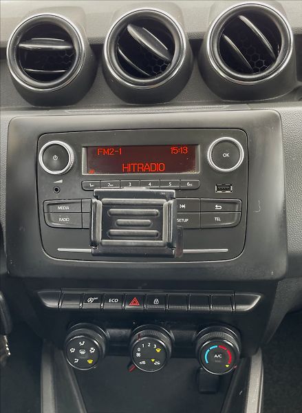 Dacia Duster 1,6 i,,84kW,serv.hist.,STK 1/2 - fotka 14 z 19