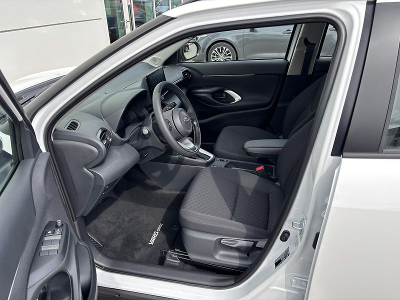 Toyota Yaris Cross (2026) LIMITED EDITION 1,5 HEV AT - fotka 7 z 14