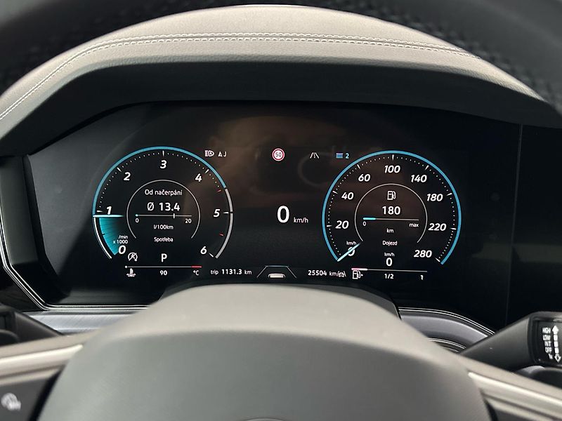 Volkswagen Touareg R-Line 4MOT - fotka 11 z 33