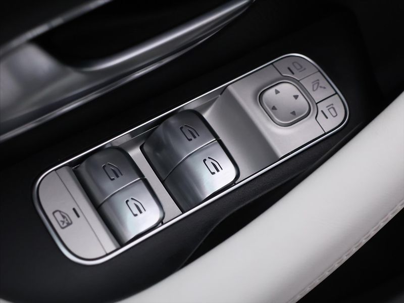 Mercedes-Benz GLE 2,0 350de 4M CZ AMG DPH - fotka 16 z 42