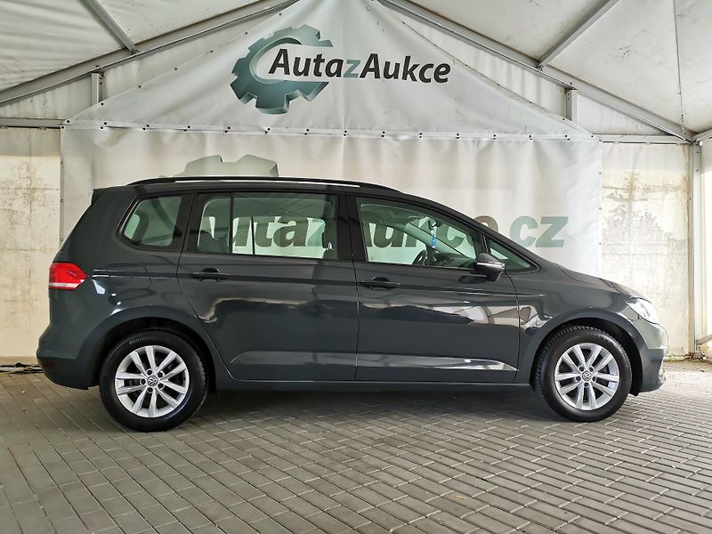 Volkswagen Touran (2017) 1,2 TSI NAVI 132Tkm ZÁRUKA DPH - fotka 6 z 24