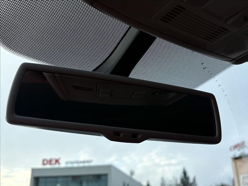 Volkswagen Golf 2,0 TDi 110kW CUP,Navi,Výhřev - fotka 28 z 40