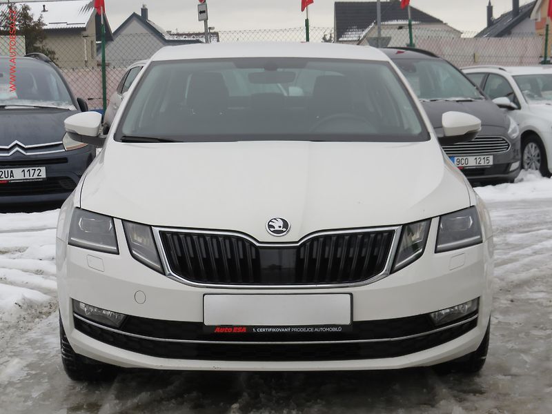 Škoda Octavia (2017) 1.0 TSi, ČR, Style, xenon - fotka 2 z 33