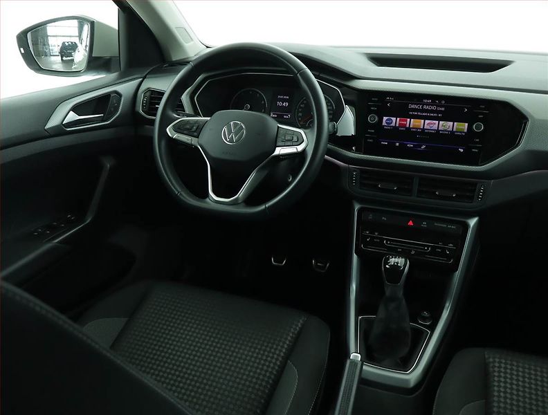 Volkswagen T-Cross (2022) Life 1.0 TSI, Serv.kniha - fotka 7 z 15