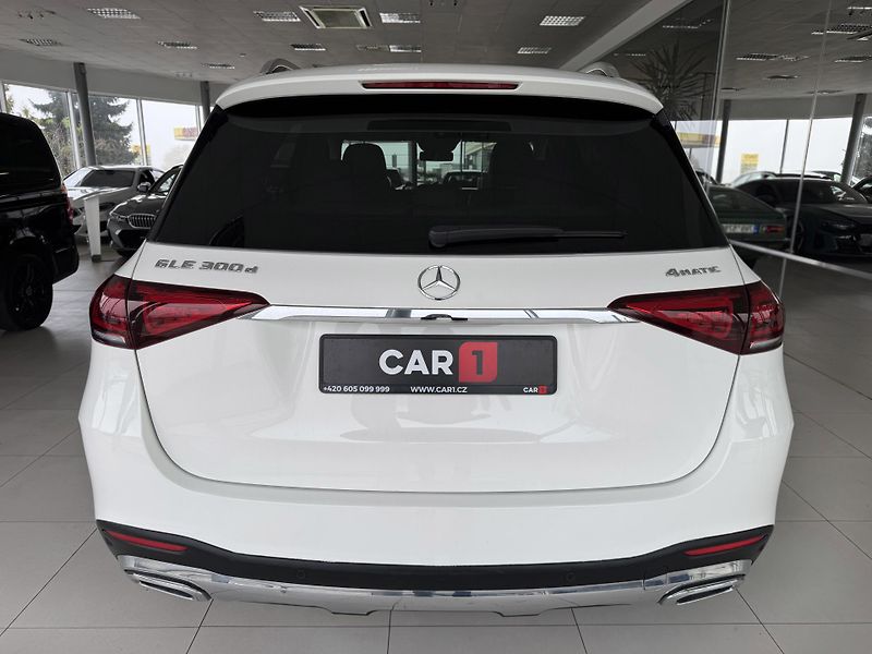 Mercedes-Benz GLE 300d 4M*AMG*AirMatic*REZERVACE - fotka 6 z 38