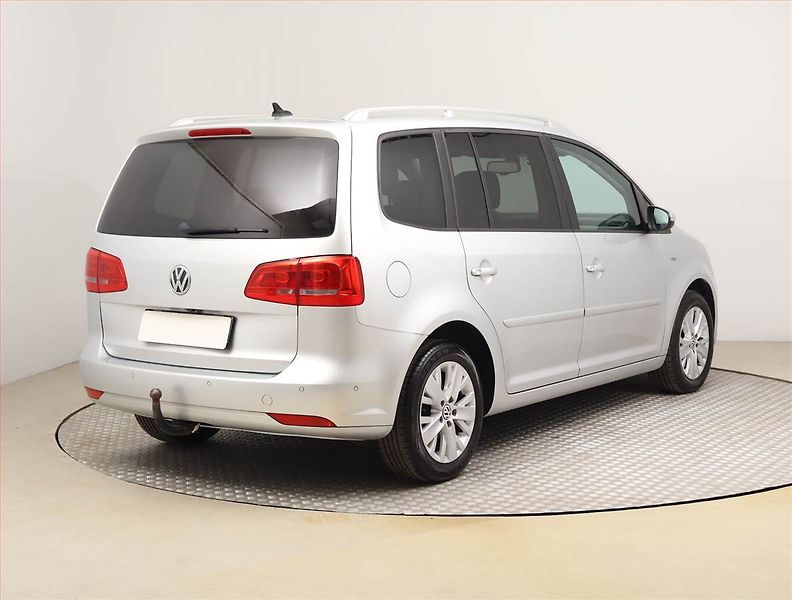 Volkswagen Touran (2013) 2.0 TDI, Navi, Tempomat - fotka 5 z 21