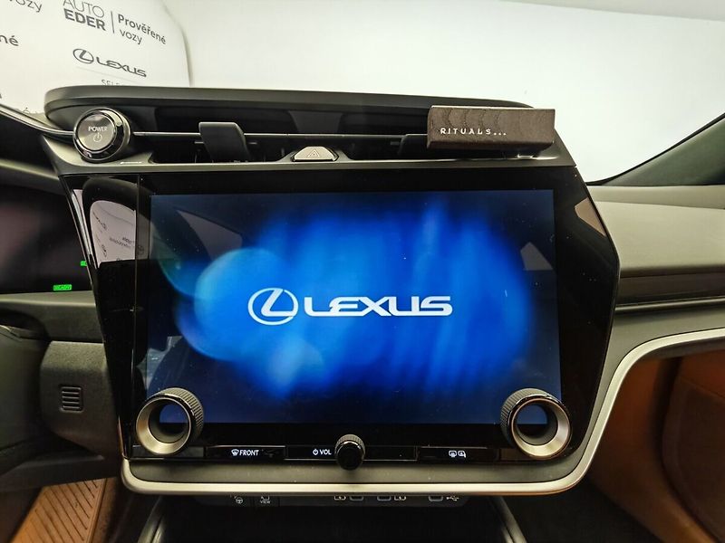 Lexus RZ 450e 450e DIRECT4 LUXURY Elektro 15 - fotka 32 z 39