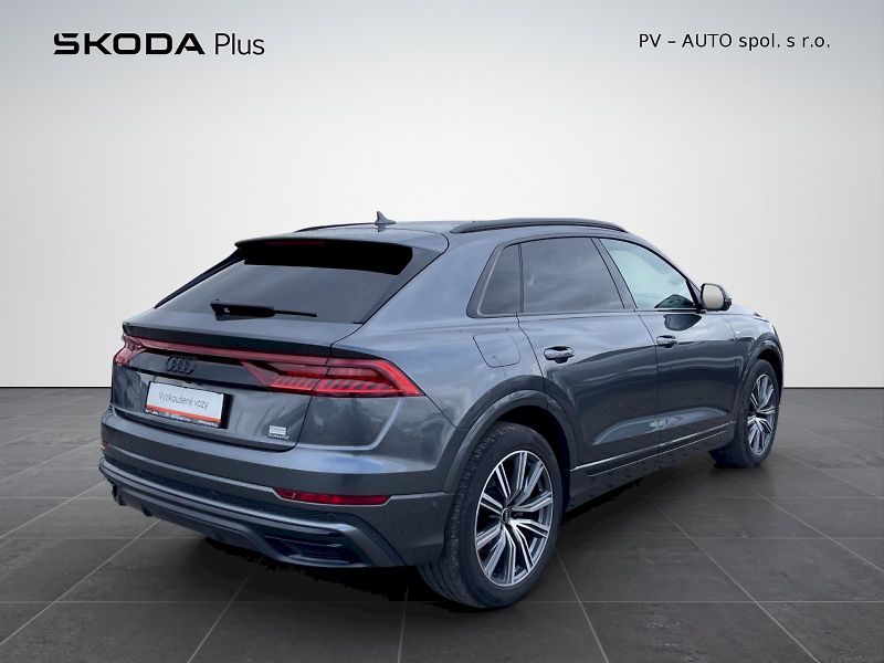 Audi Q8 (2023) 50 TDI 210 kW S-line Quattro T - fotka 2 z 35