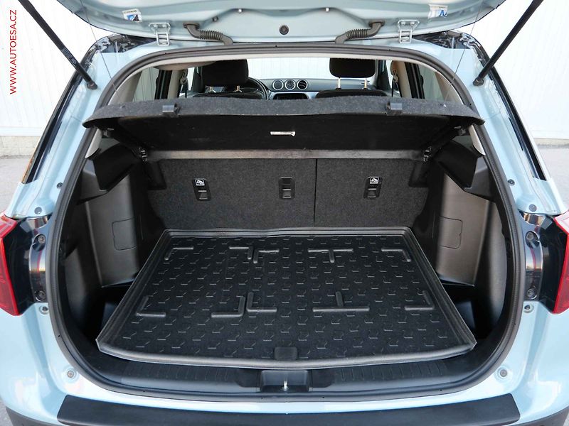 Suzuki Vitara (2019) 1.4i, 2.maj,ČR, AC, TZ, park - fotka 7 z 23