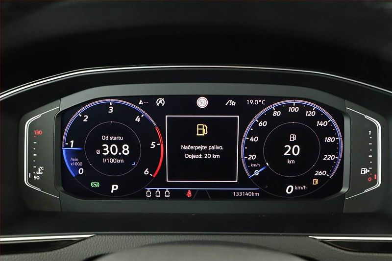 Volkswagen Passat (2020) Alltrack 2.0 BiTDI - fotka 11 z 19