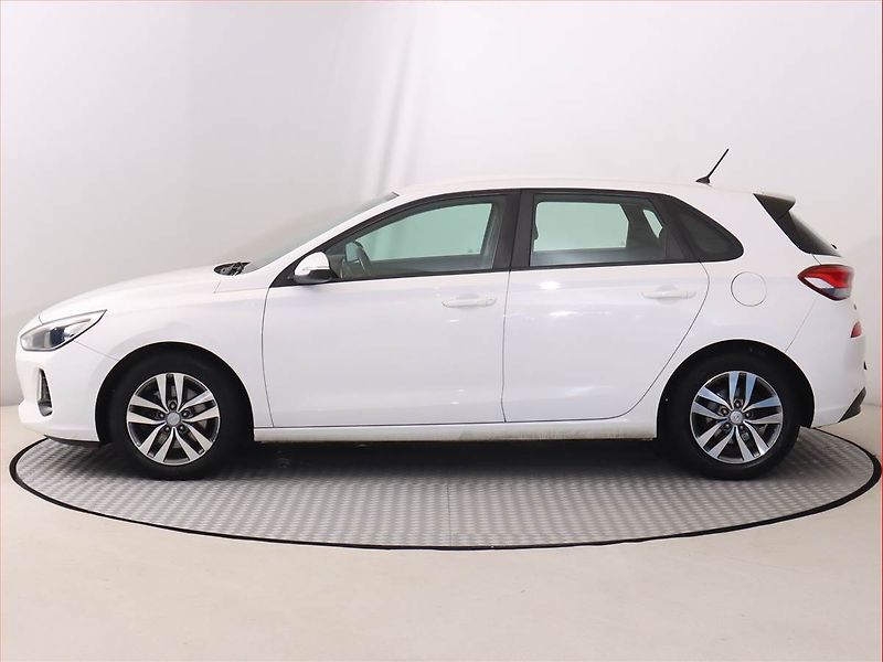 Hyundai i30 (2017) 1.4 CVVT, Serv.kniha, Tempomat - fotka 3 z 20