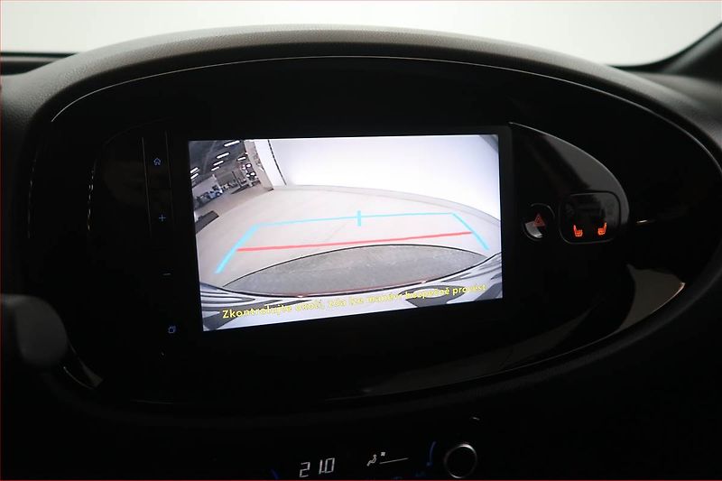 Toyota Aygo (2022) Style 1.0, Serv.kniha - fotka 16 z 18