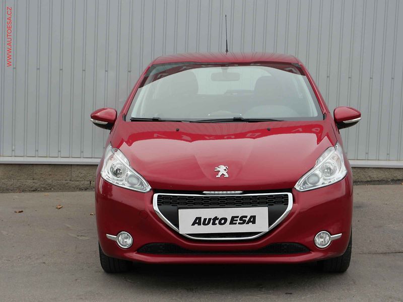 Peugeot 208 (2014) 1.2 PT, ČR, AC, ČR - fotka 2 z 20