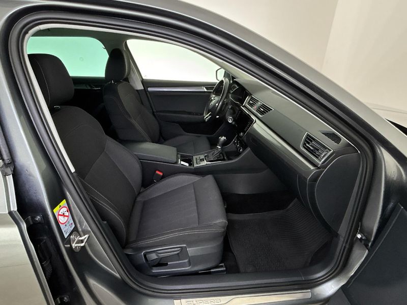 Škoda Superb Style DSG - fotka 9 z 30