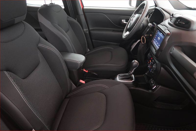 Jeep Renegade (2023) Justice 1.5 Turbo e-Hybrid - fotka 9 z 17