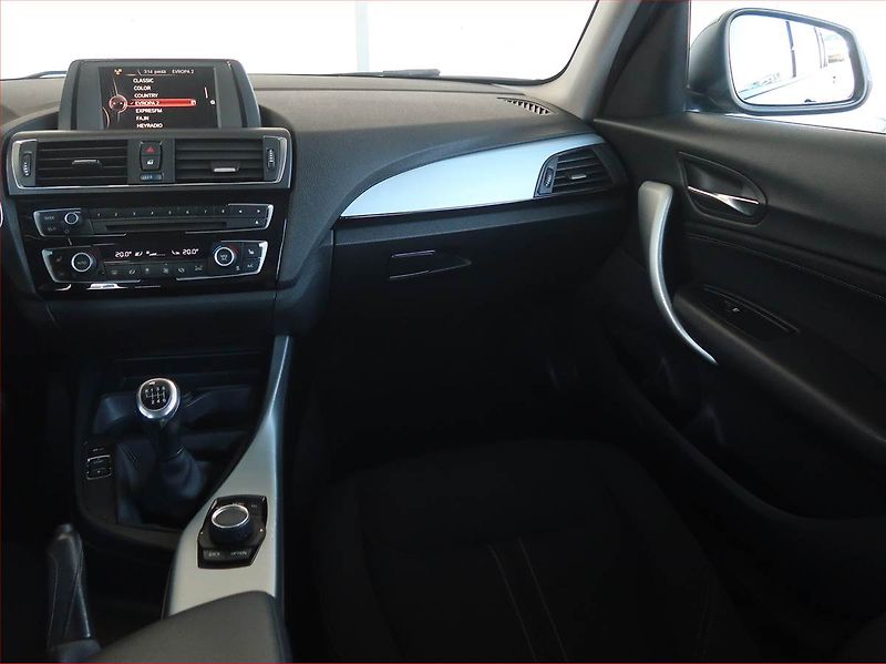 BMW Řada 1 (2016) 116i, Park. senzory - fotka 8 z 16