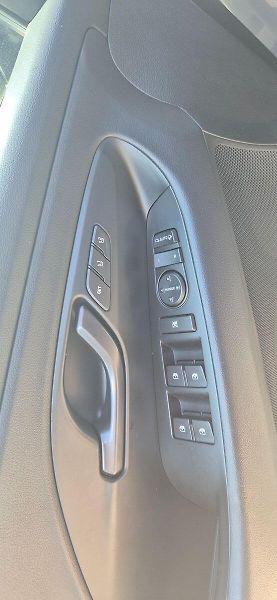 Hyundai i30 N Performance T-GDI 2.0 T-GDI - fotka 9 z 21