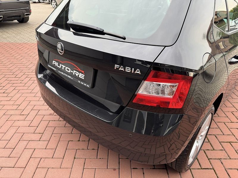 Škoda Fabia (2017) 1.2TSi Style Navi Digi Klima - fotka 40 z 49