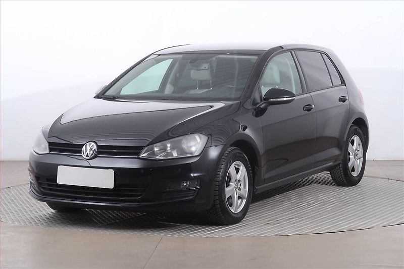 Volkswagen Golf (2013) 1.2 TSI, Automat, Serv.kniha - fotka 2 z 21