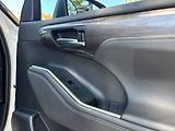 Toyota Highlander 2.5HEV e-CVT.CZ.DPH.PRESTIGE.1 - náhled 30