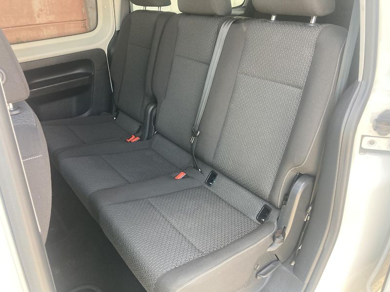 Volkswagen Caddy (2016) 2.0TDi MAXi 7míst 4motion - fotka 11 z 18