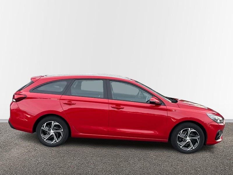 Hyundai i30 Family Comfort - fotka 16 z 25