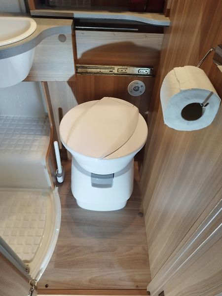 Weinsberg CaraCompact (2018) Edition Pepper  - fotka 12 z 12