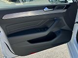 Volkswagen Passat 2,0 TDI / 147 kW 4Mot. R-line - náhled 14