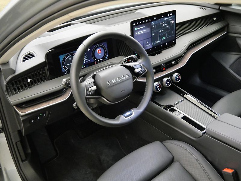 Škoda Superb - fotka 5 z 26