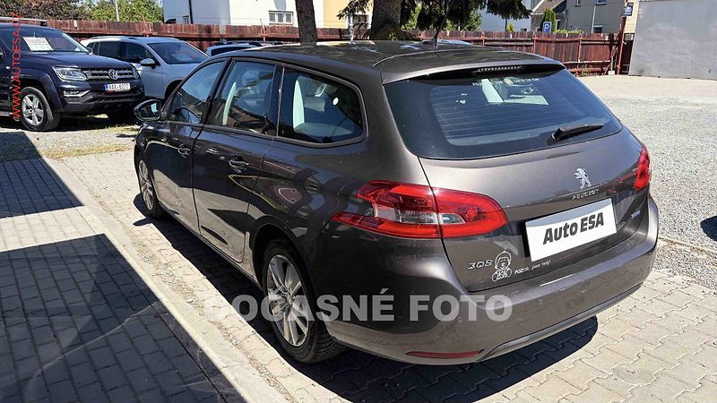 Peugeot 308 (2014) 1.6 HDI, navi, autoAC - fotka 2 z 3