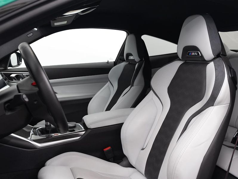 BMW M4 - fotka 18 z 22