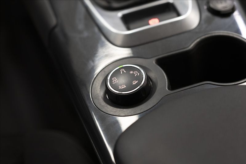Peugeot 3008 2,0 HDI NAVIGACE TAŽNÉ - fotka 25 z 36