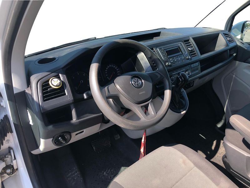 Volkswagen Transporter 2,0 TDI DSG 8 míst - fotka 5 z 26